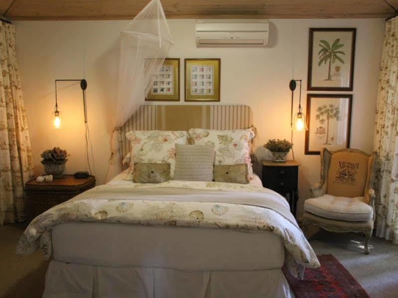 Arabella Guesthouse Alexandra Headland Exterior photo
